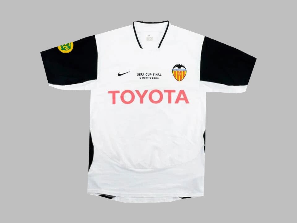 Equipación especial de Valencia 03-04