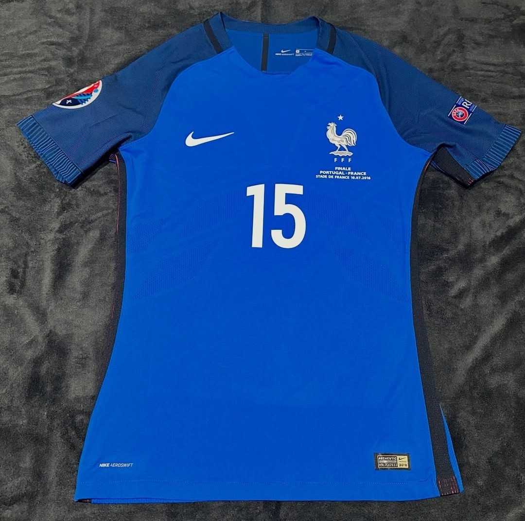 Equipación especial de Francia 2016