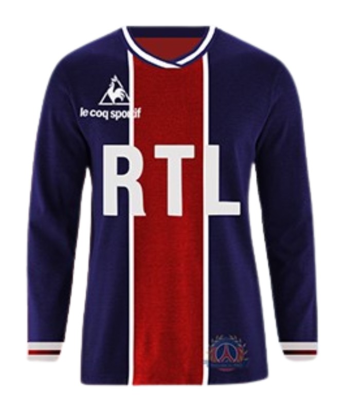 Primera equipación de Paris Saint-Germain 74-75