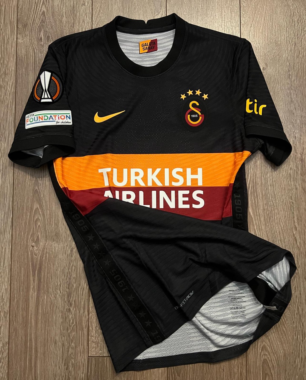 Galatasaray 21-22 Especial 4