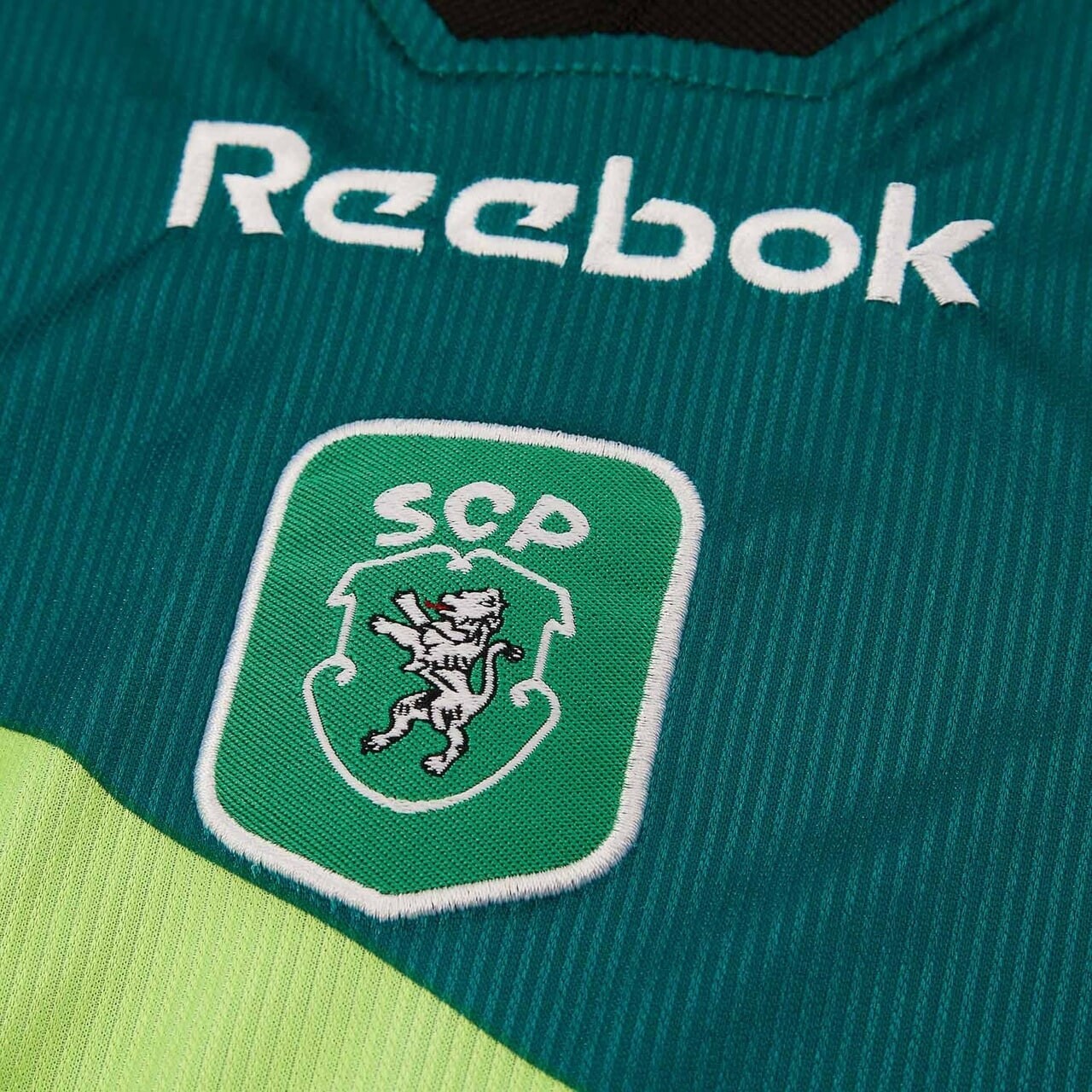 Sporting CP 99-00 Visitante 4