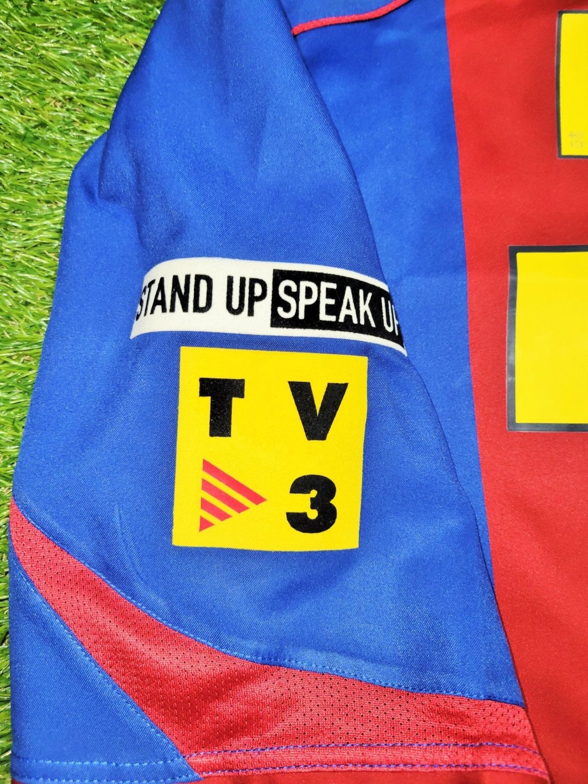 FC Barcelona 04-05 Local 2