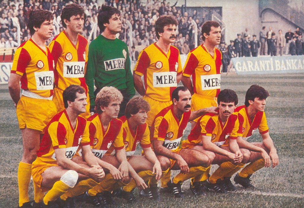 Galatasaray 82-83 Local 4