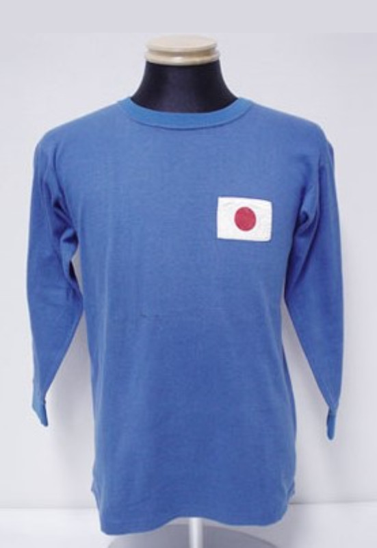 Primera equipación de Japón 1968