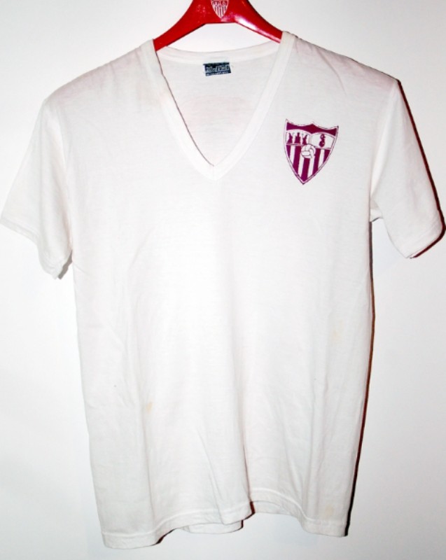 Primera equipación de Sevilla FC 78-79