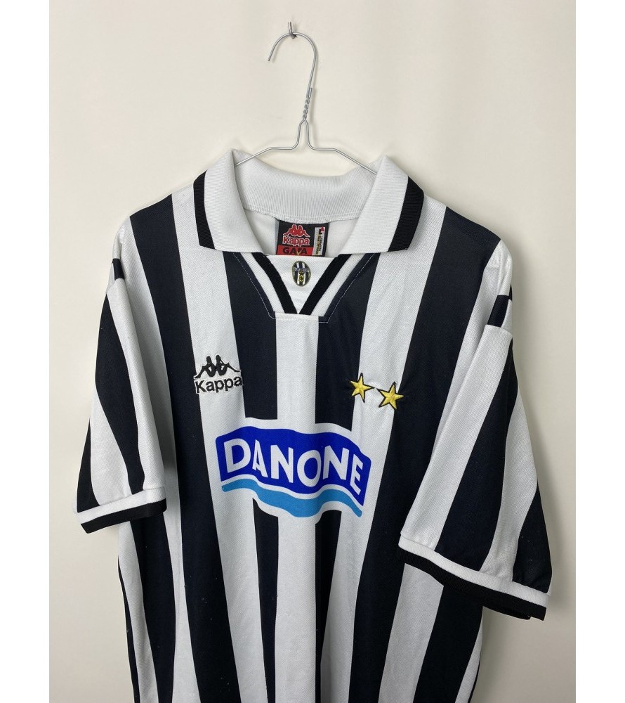 Juventus FC 94-95 Local 2