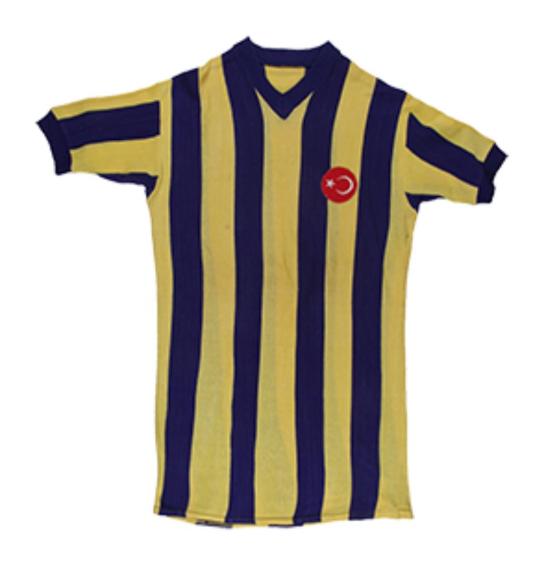 Primera equipación de Fenerbahçe 74-75