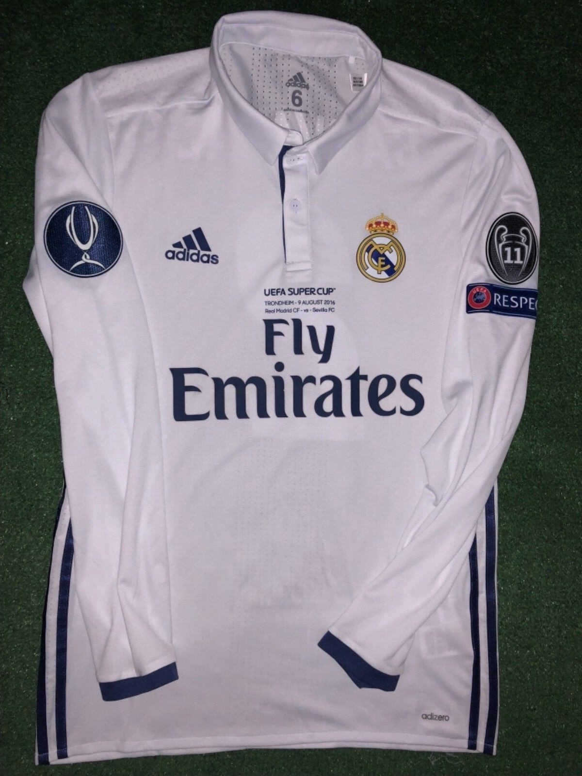 Equipación especial de Real Madrid 16-17