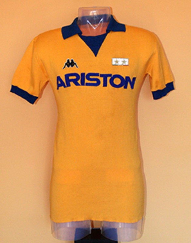 Tercera equipación de Juventus 87-88
