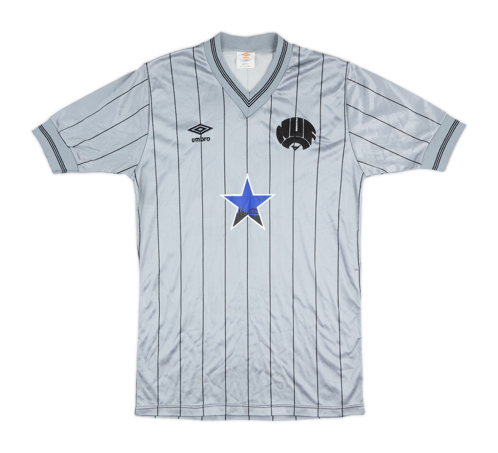 Segunda equipación de Newcastle 84-85