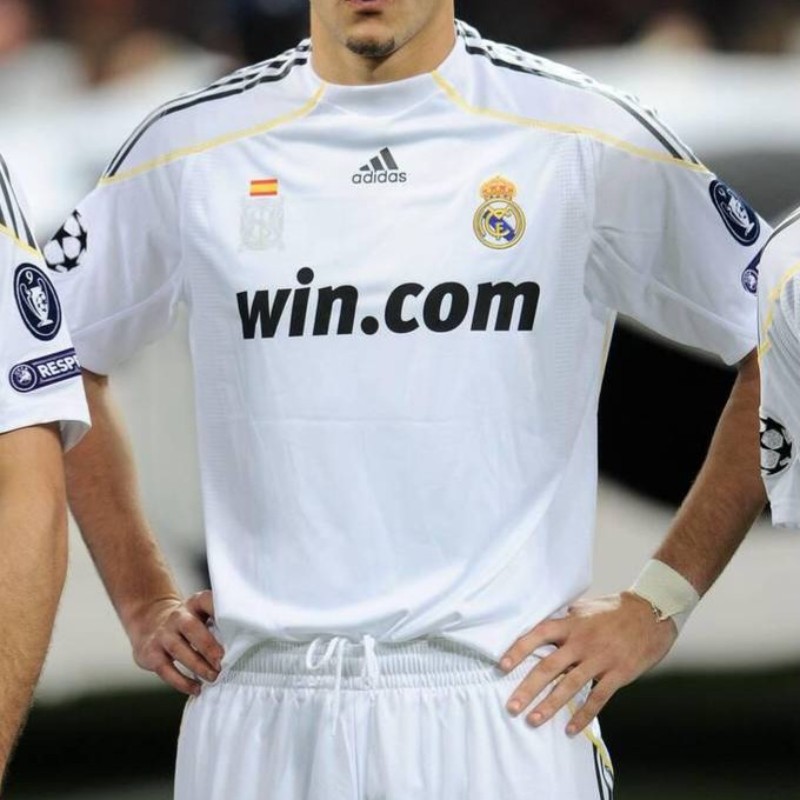 Equipación especial de Real Madrid 09-10