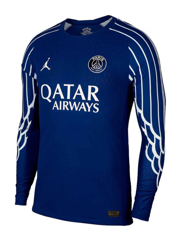 Cuarta de Paris Saint-Germain 24-25