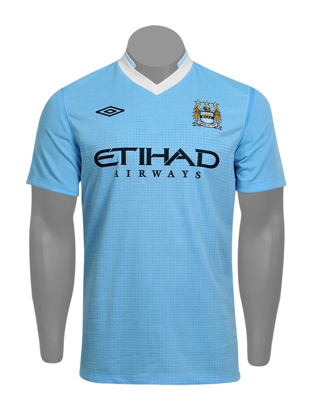 Primera equipación de Man City 11-12