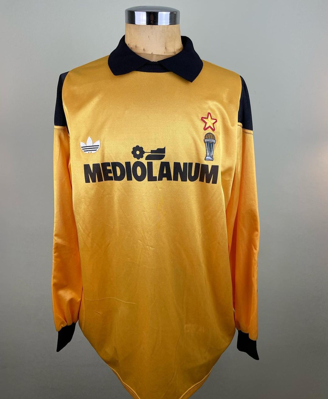 Equipación de portero de Milan 91-92