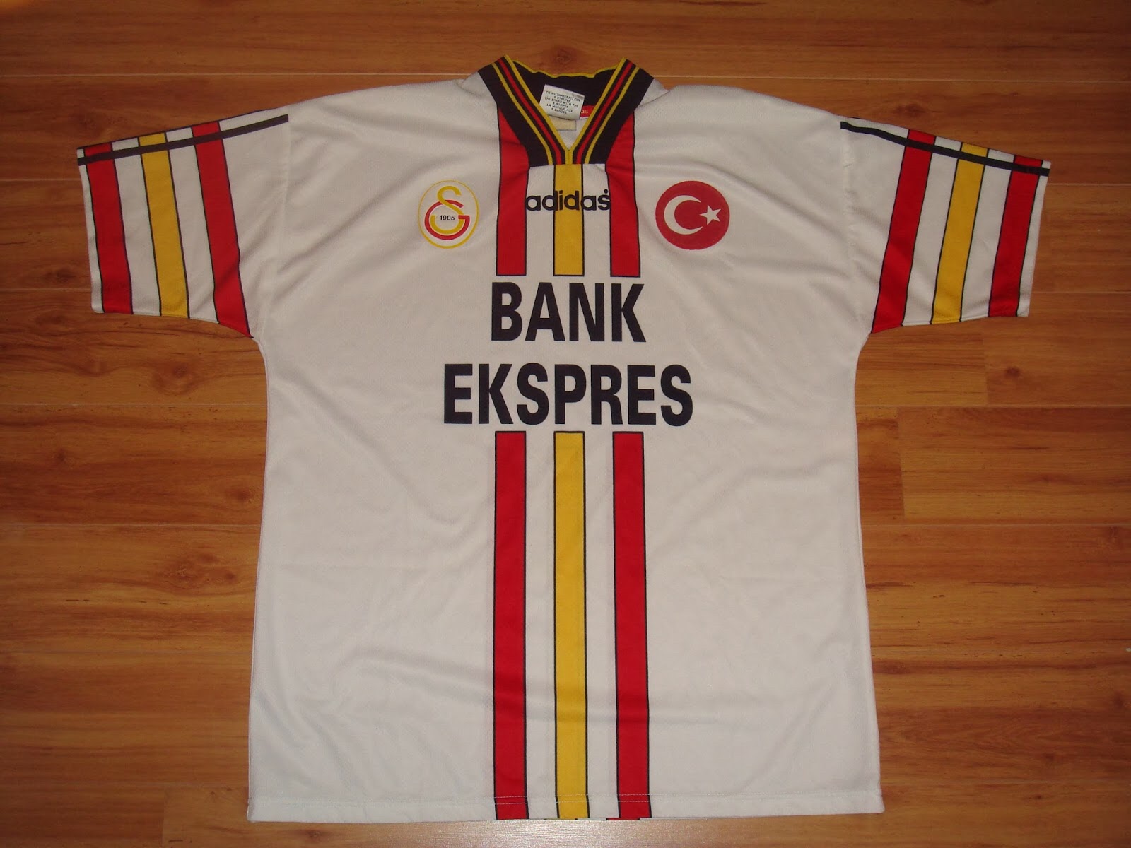 Galatasaray 97-98 Visitante 2