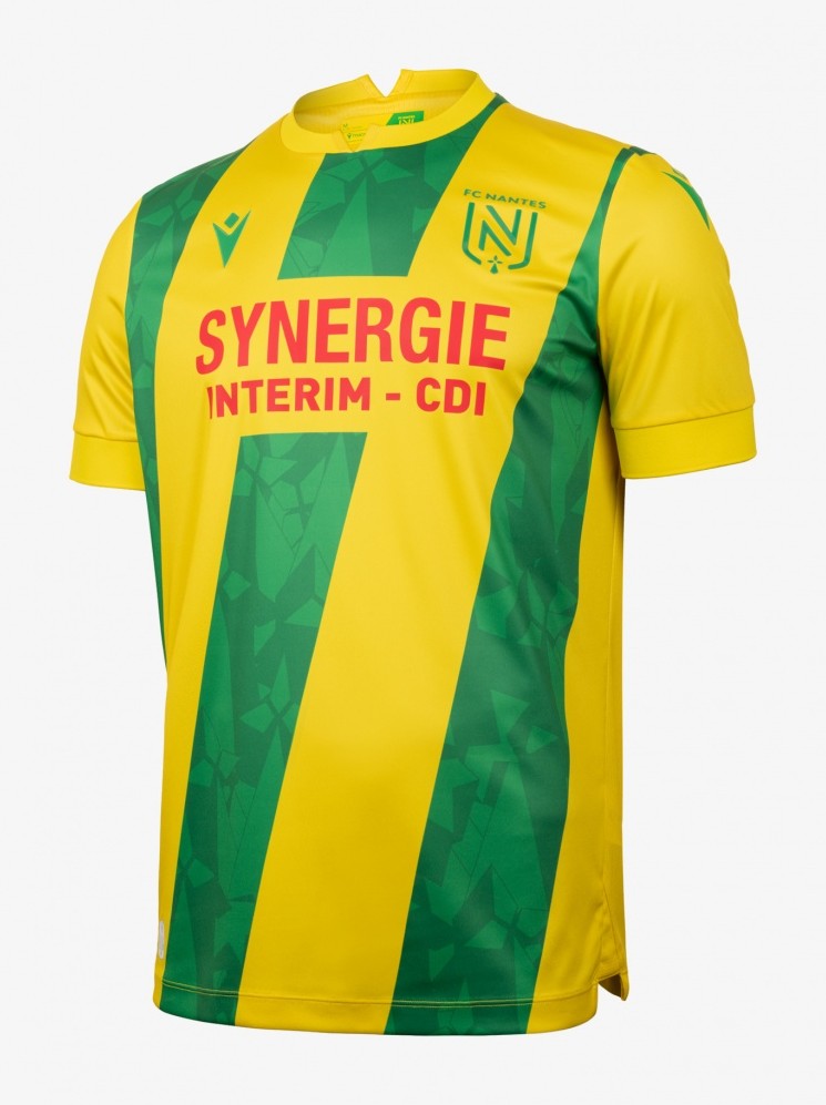 Primera equipación de Nantes 24-25