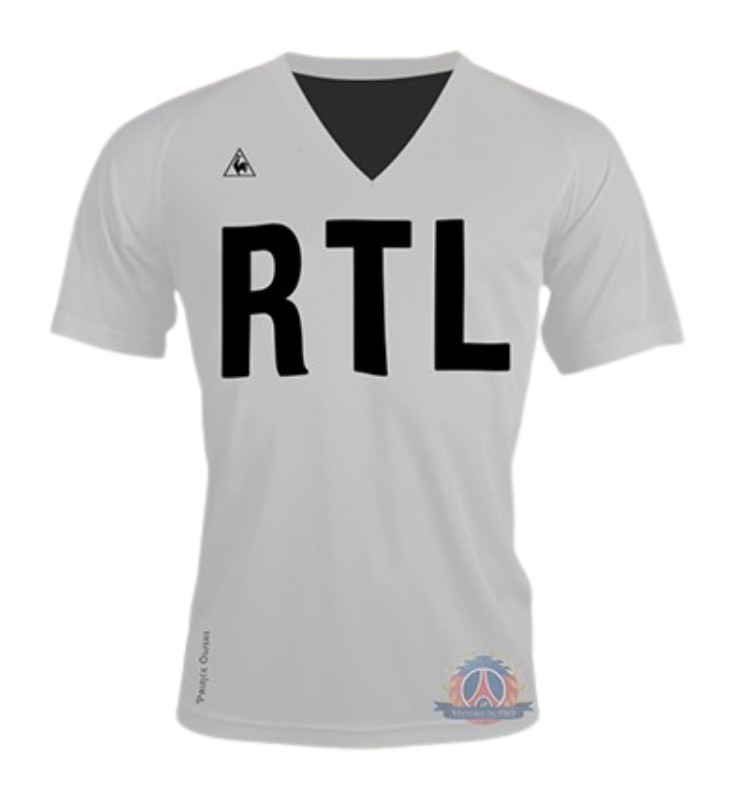 Cuarta de Paris Saint-Germain 76-77