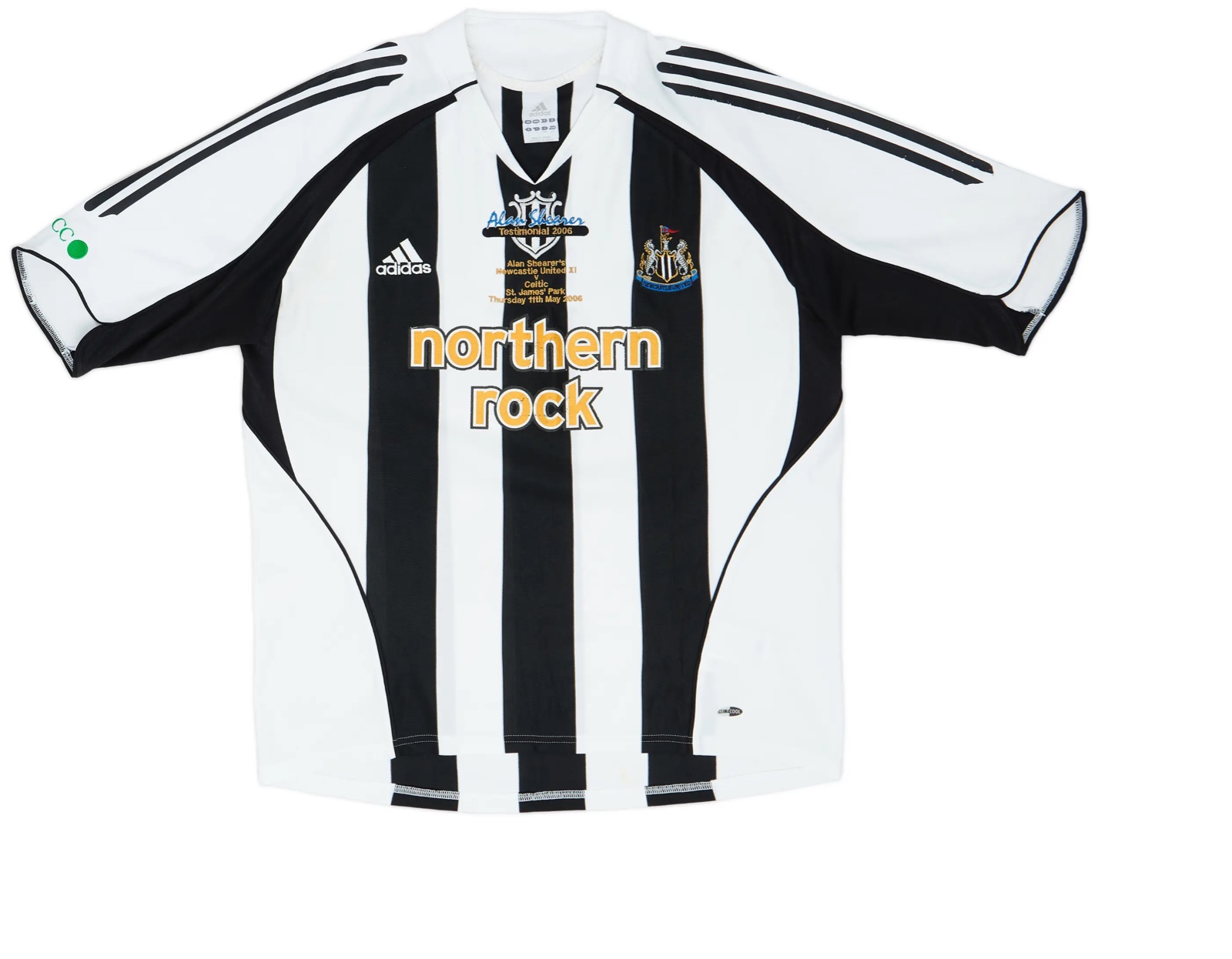 Equipación especial de Newcastle 05-06