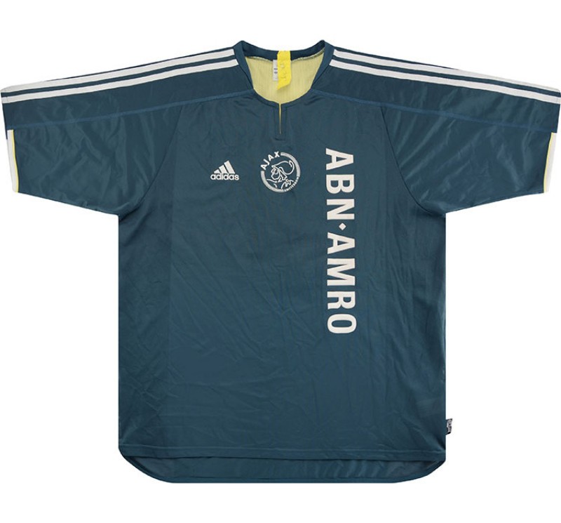 Segunda equipación de Ajax 03-04