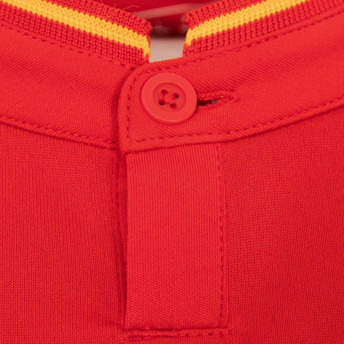 Liverpool FC 16-17 Local 3