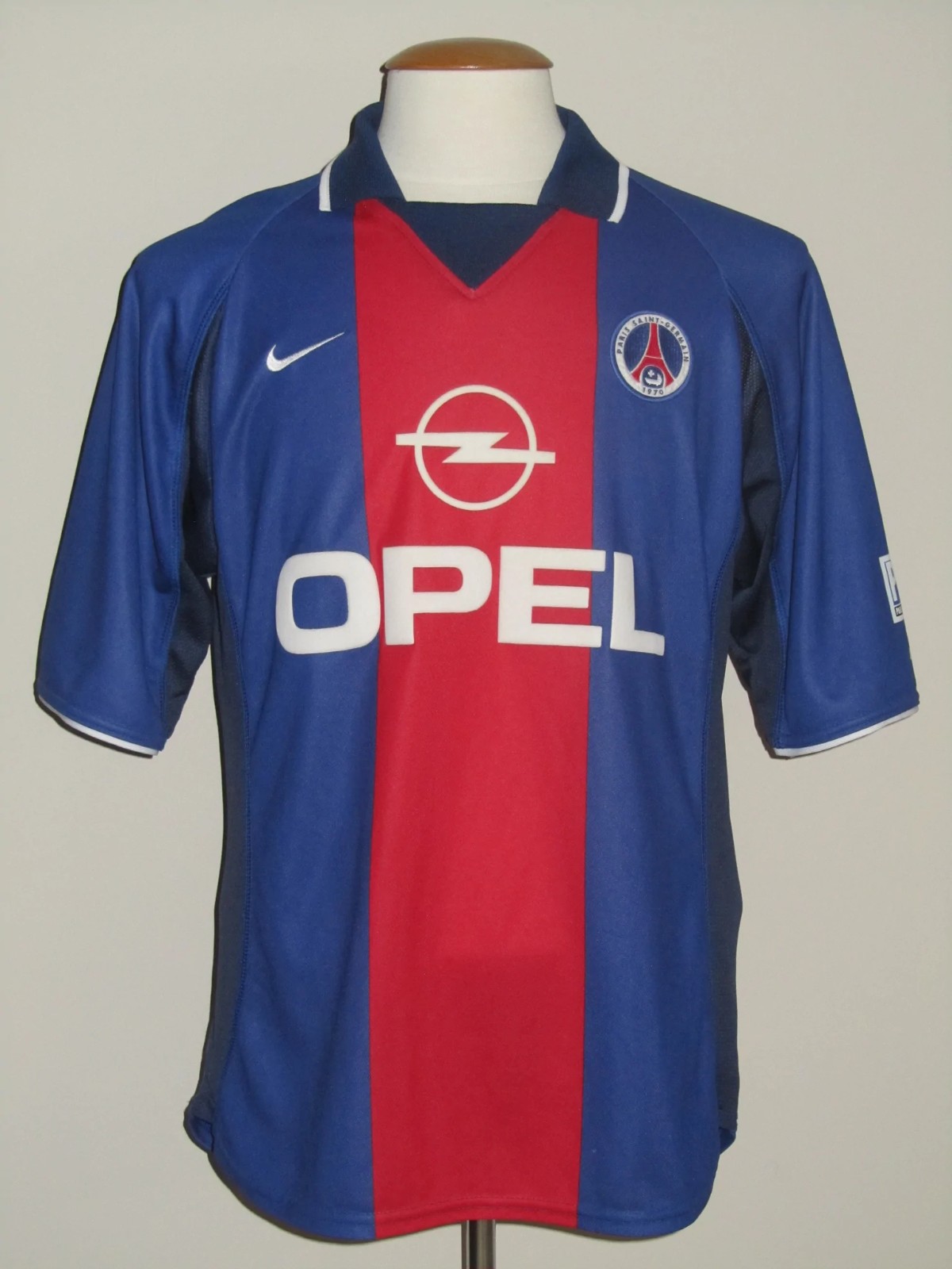 Paris Saint-Germain 00-01 Local 4
