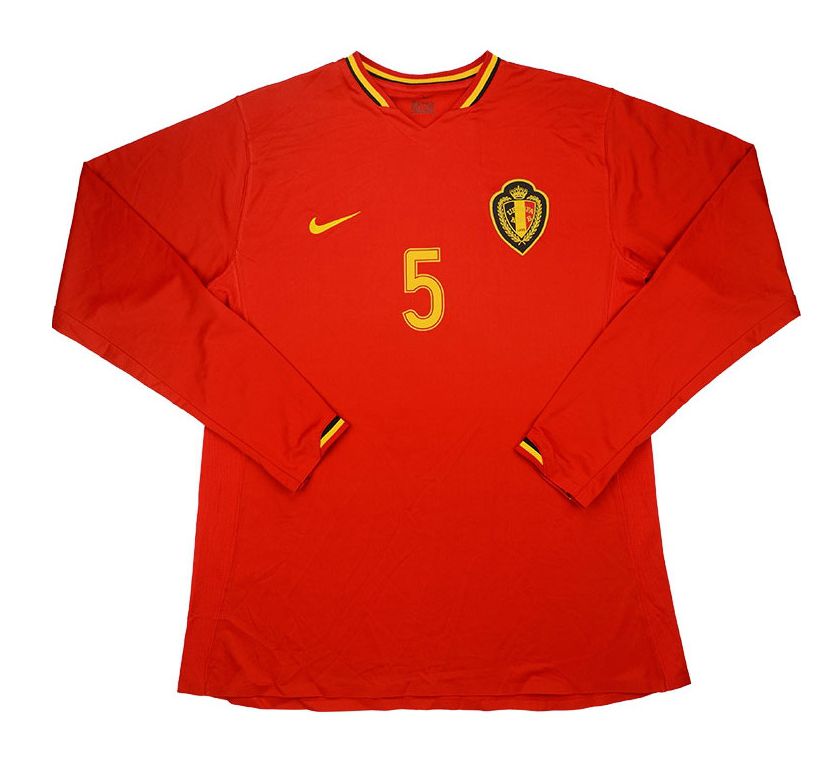 Primera equipación de Bélgica 2006