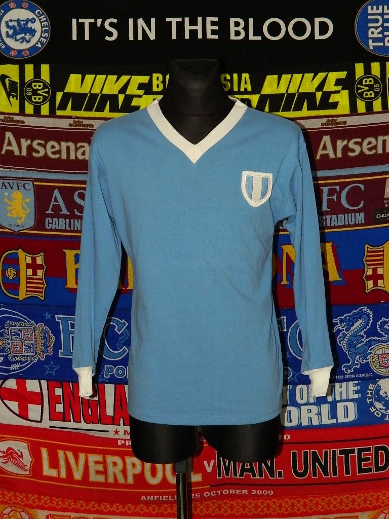 Primera equipación de Argentina 1942