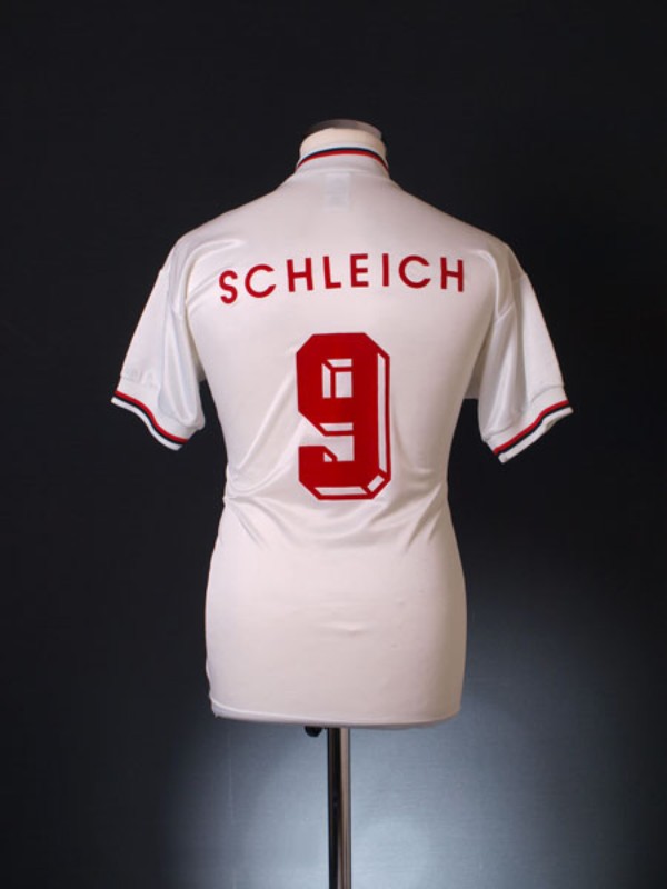 VfB Stuttgart 94-95 Local 3