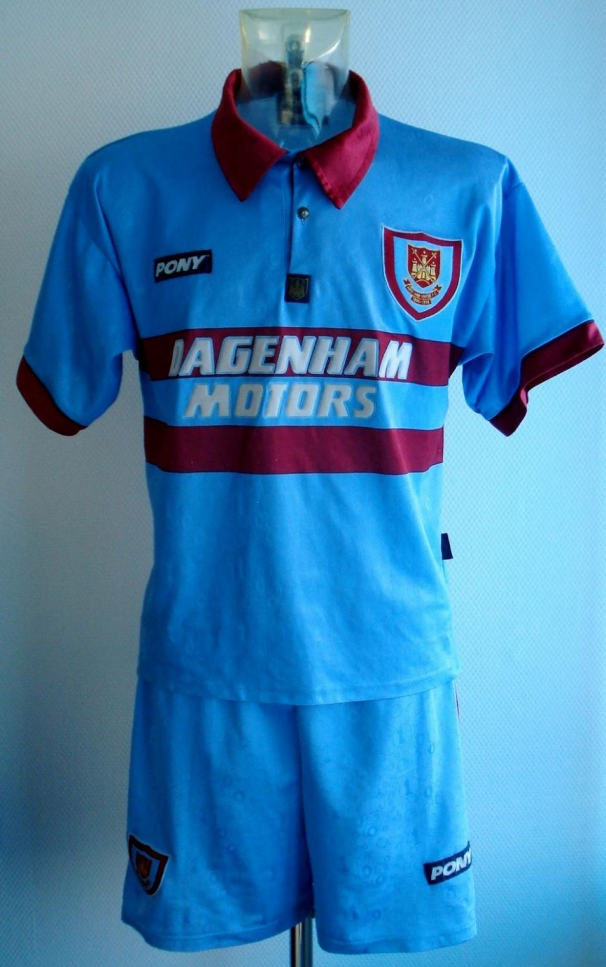 Tercera equipación de West Ham United 96-97