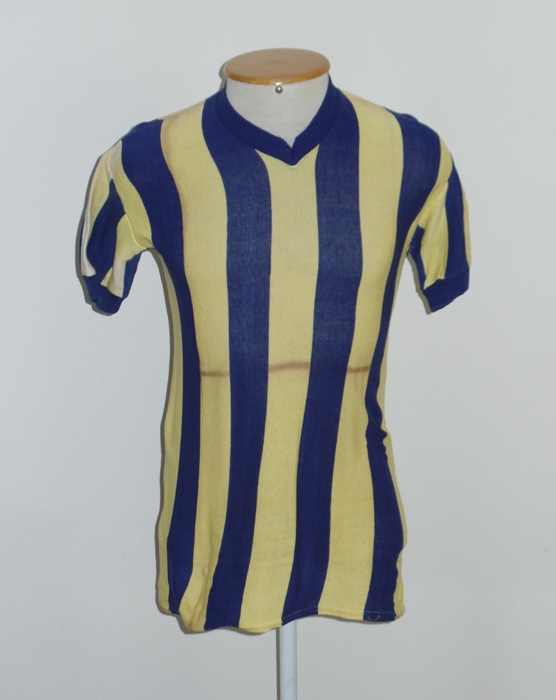 Primera equipación de Fenerbahçe 71-72