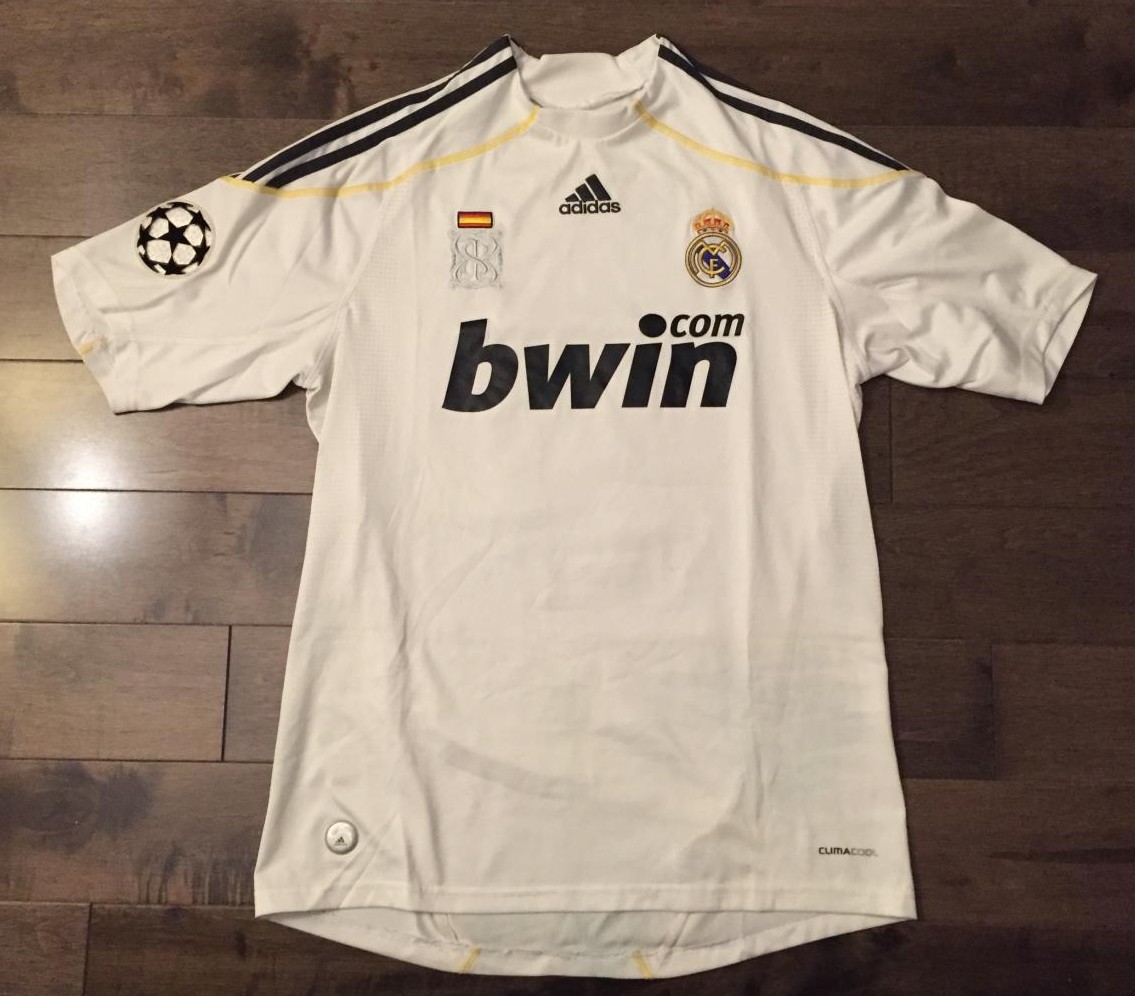 Equipación especial de Real Madrid 09-10