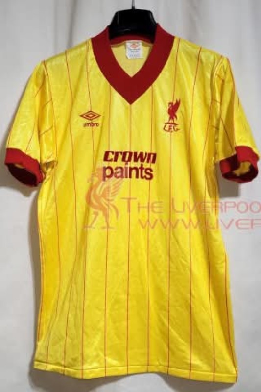 Segunda equipación de LiverpoolFC 82-83