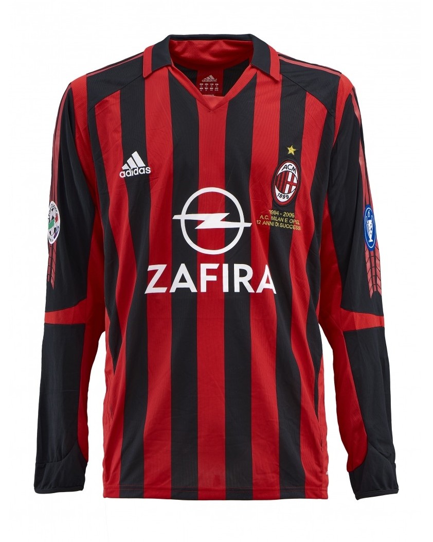 Primera equipación de Milan 05-06