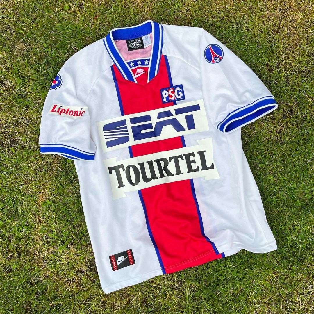 Paris Saint-Germain 94-95 Visitante 2