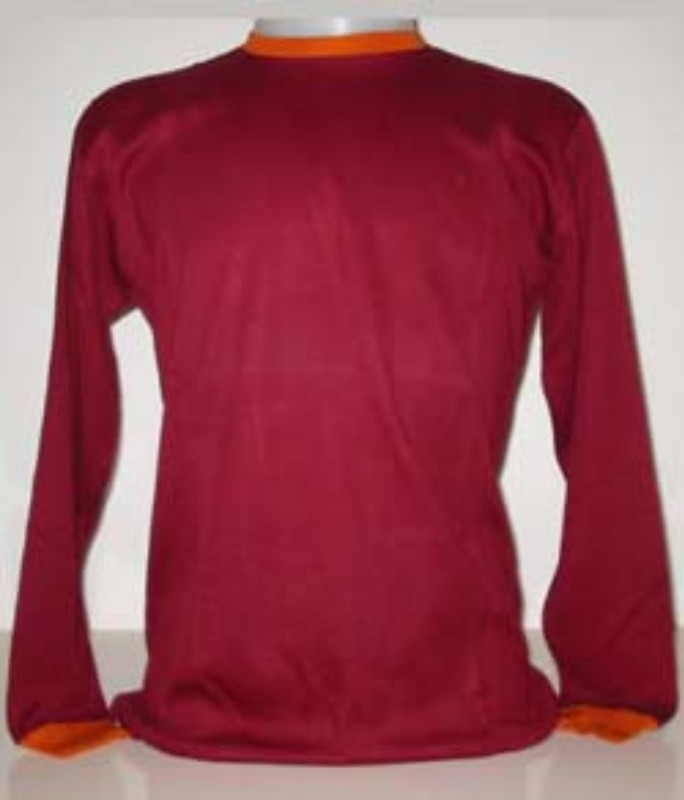 Primera equipación de Roma 66-67