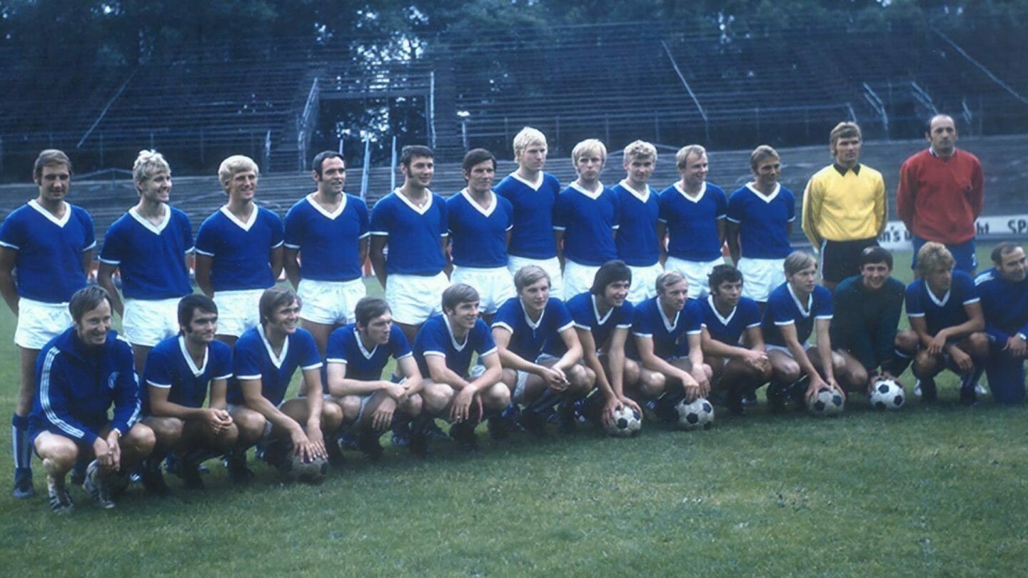 Primera equipación de Schalke 04 70-71