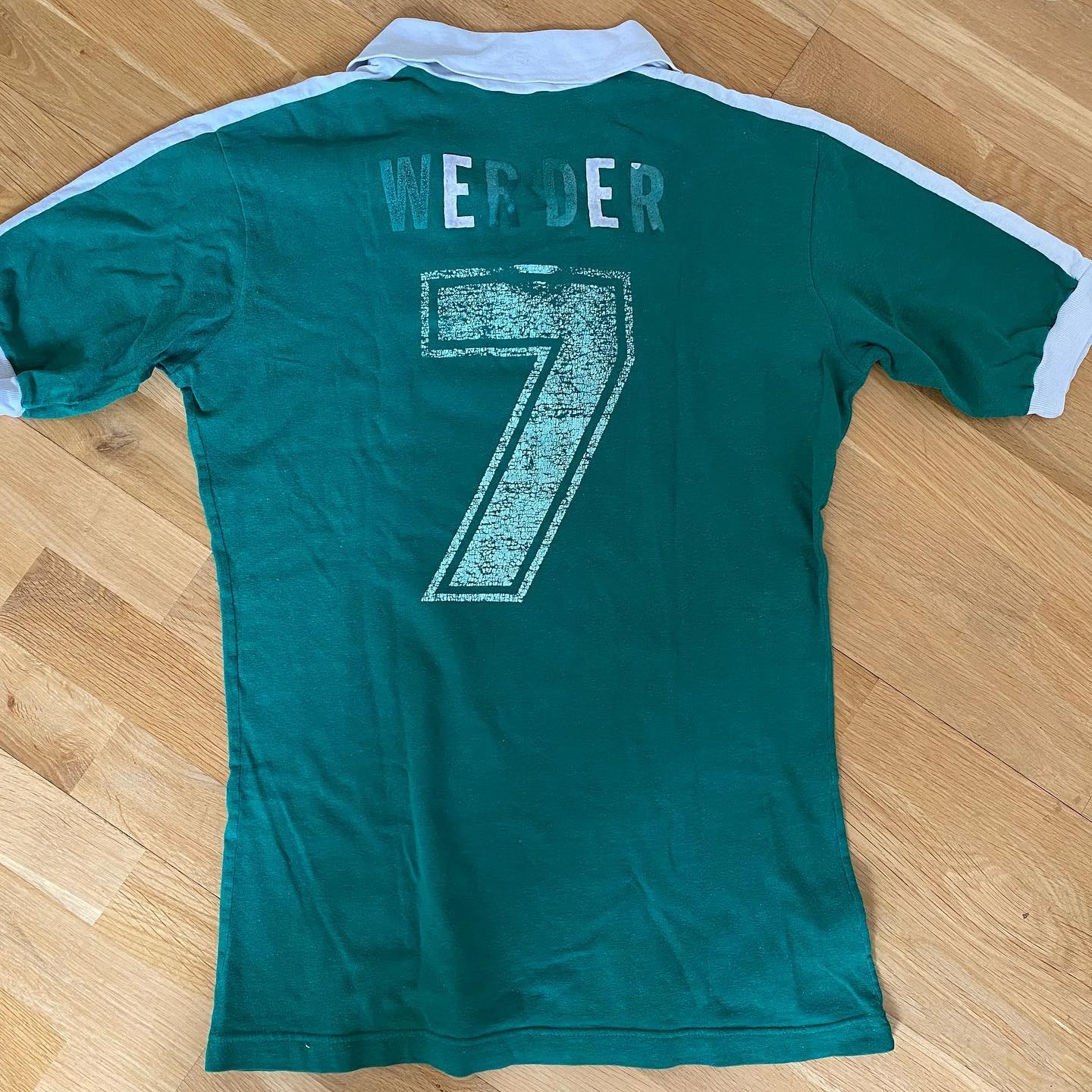 Werder Bremen 81-82 Visitante 3