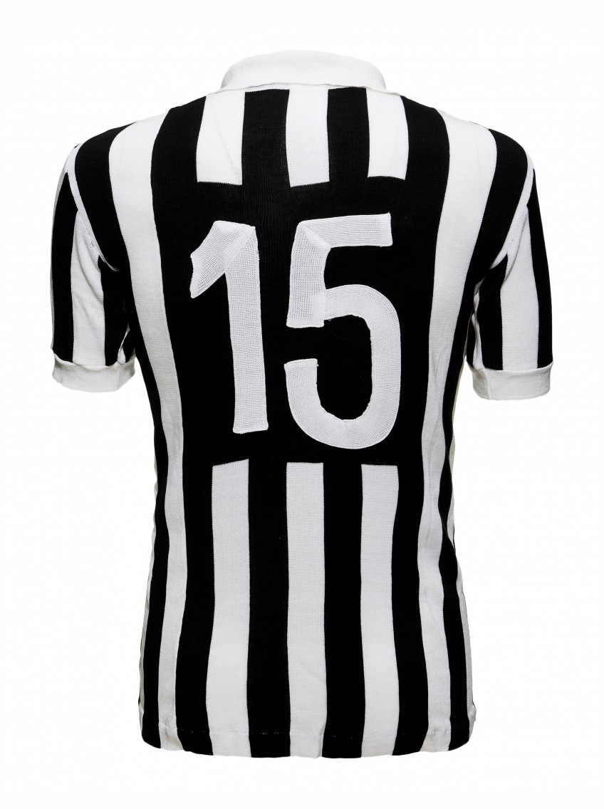 Juventus FC 87-88 Local 4