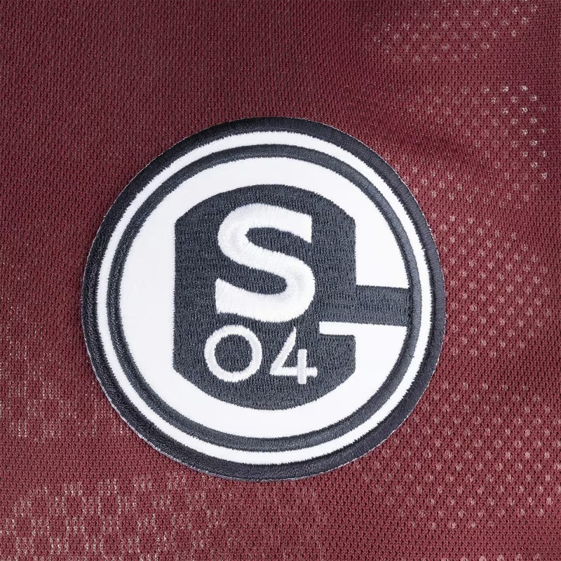 Schalke 04 26-27 Portero 4
