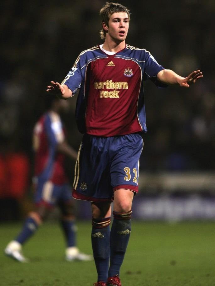 Newcastle United 06-07 Visitante 3