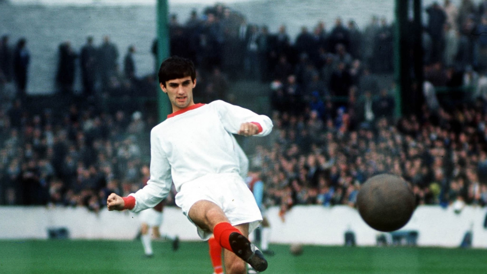 Manchester United 68-69 Visitante 2