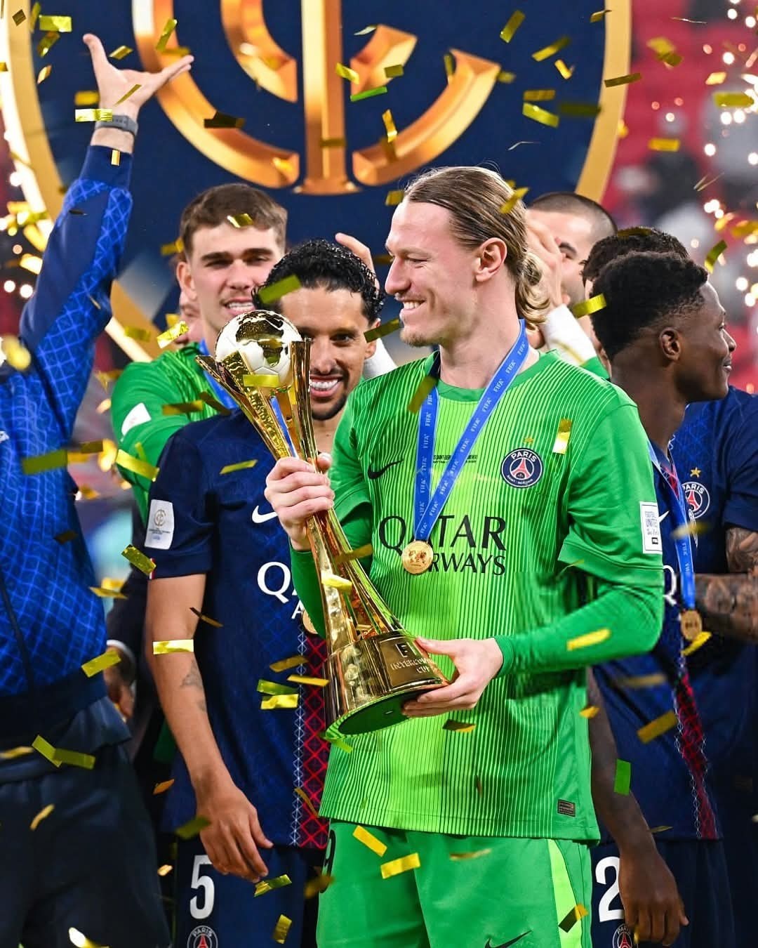 Paris Saint-Germain 2025 Especial 3