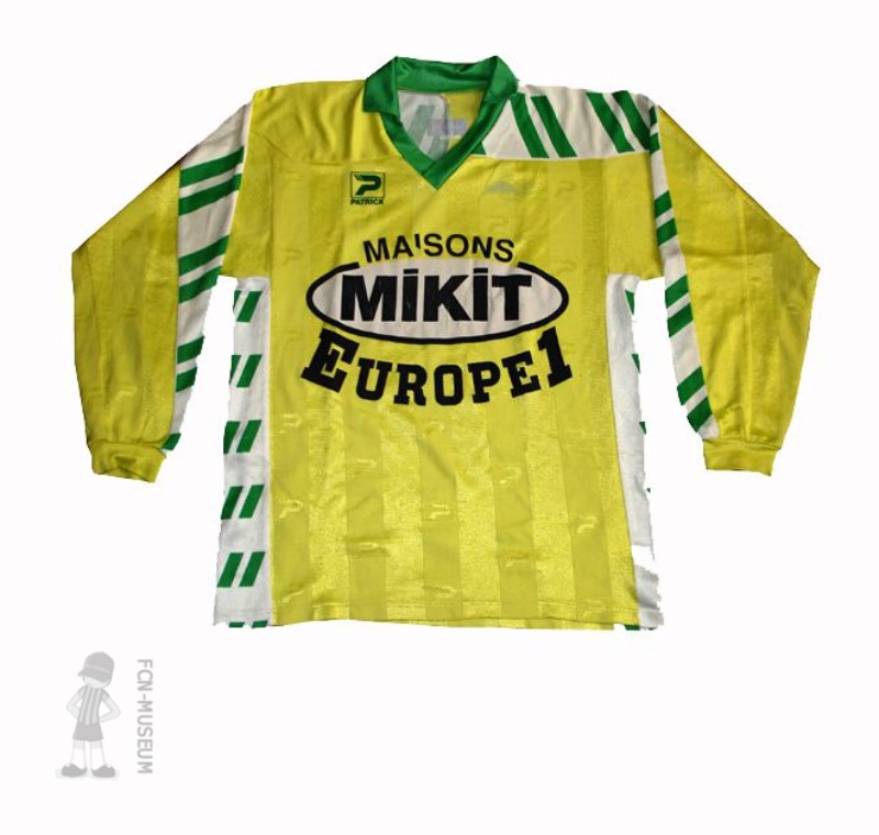 Primera equipación de Nantes 89-90