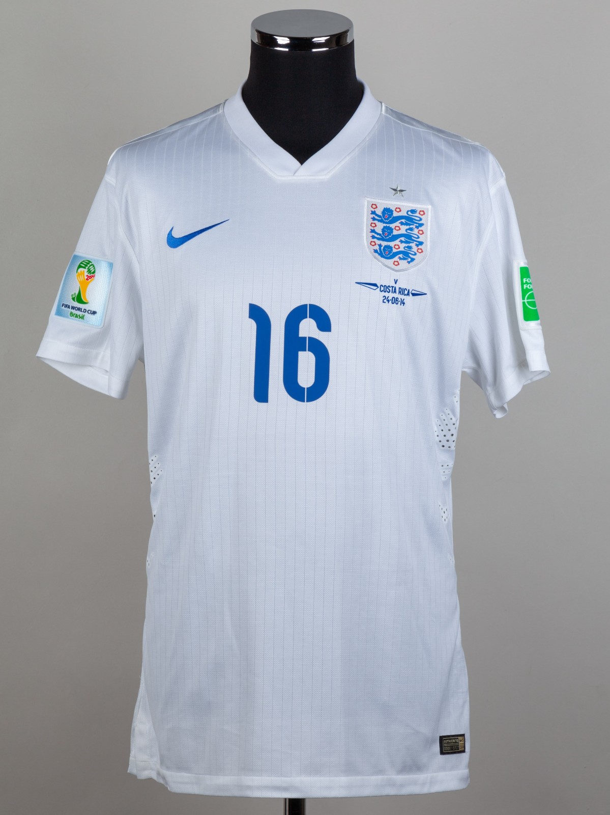 Primera equipación de Inglaterra 2014