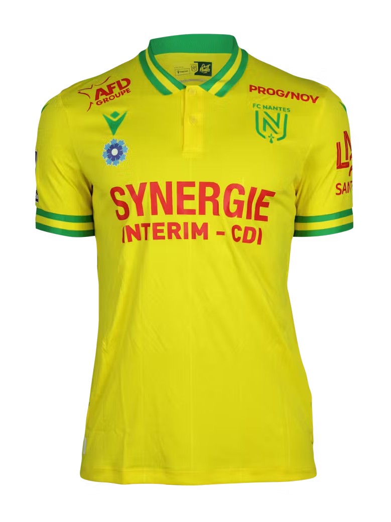 Primera equipación de Nantes 23-24
