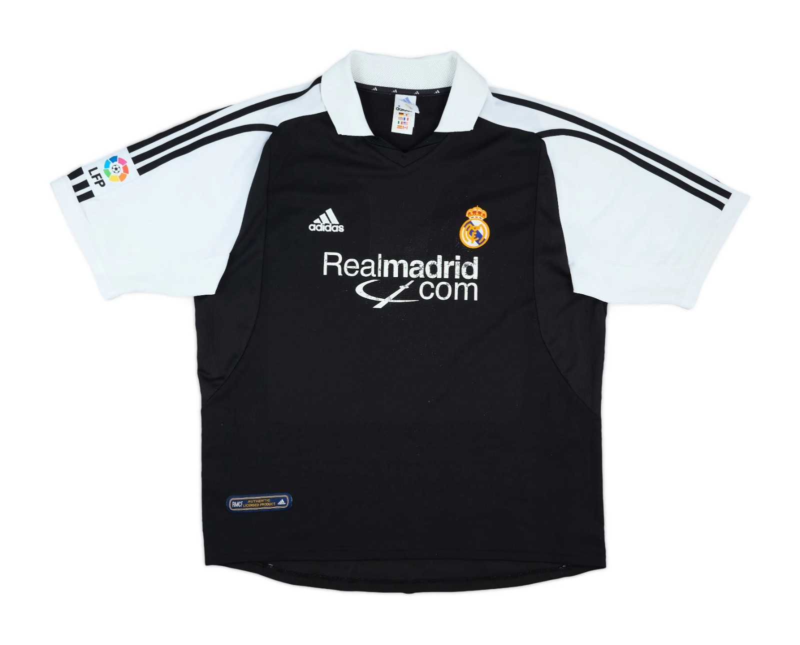Segunda equipación de Real Madrid 01-02