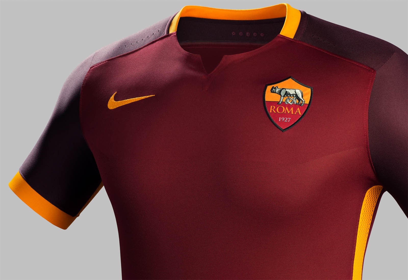 AS Roma 15-16 Local 3