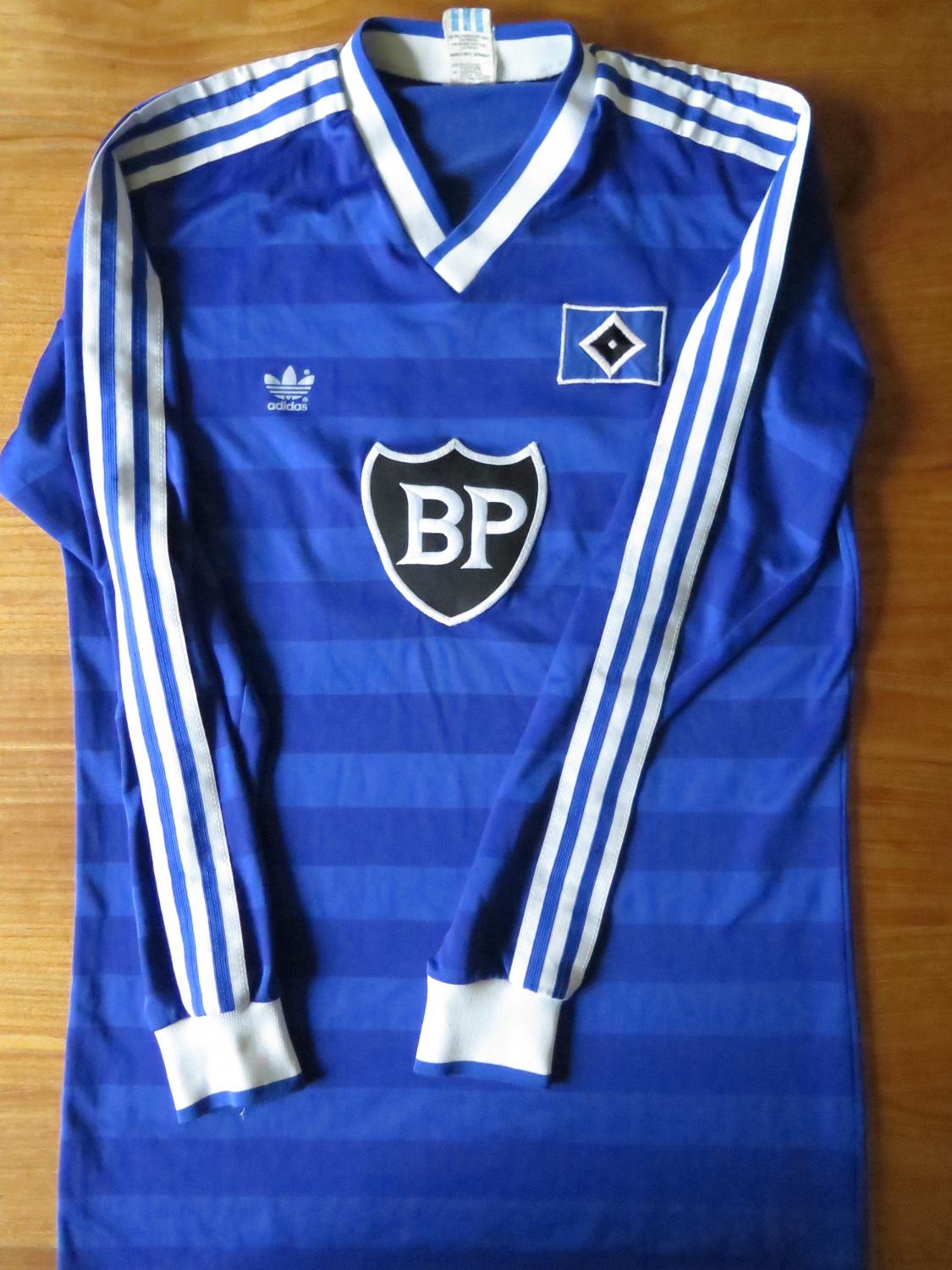 Segunda equipación de Hamburgo 86-87