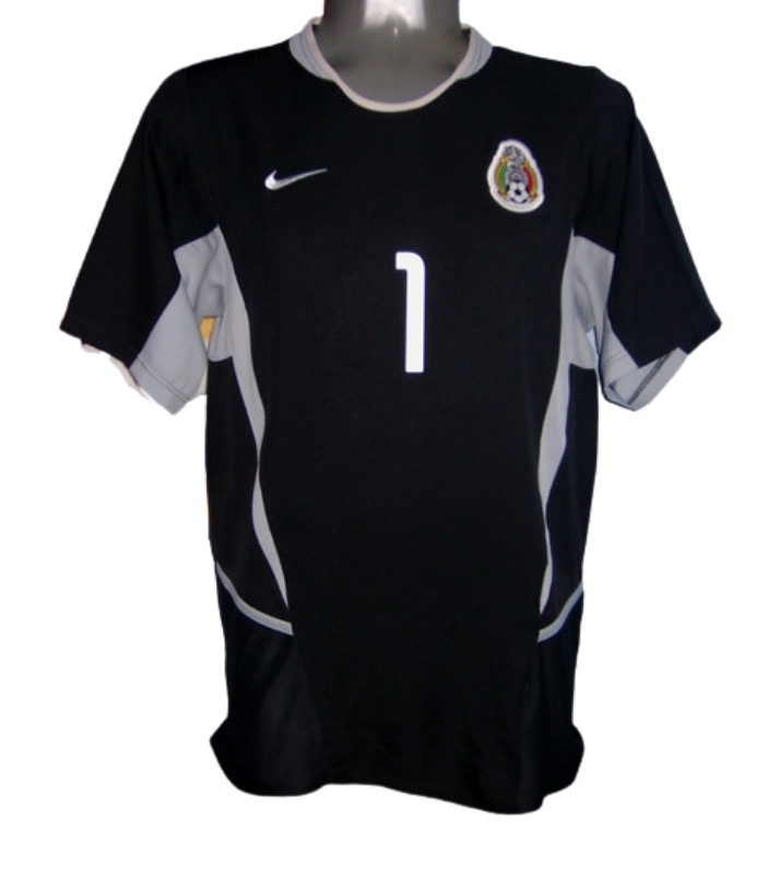 Equipación de portero de México 2003