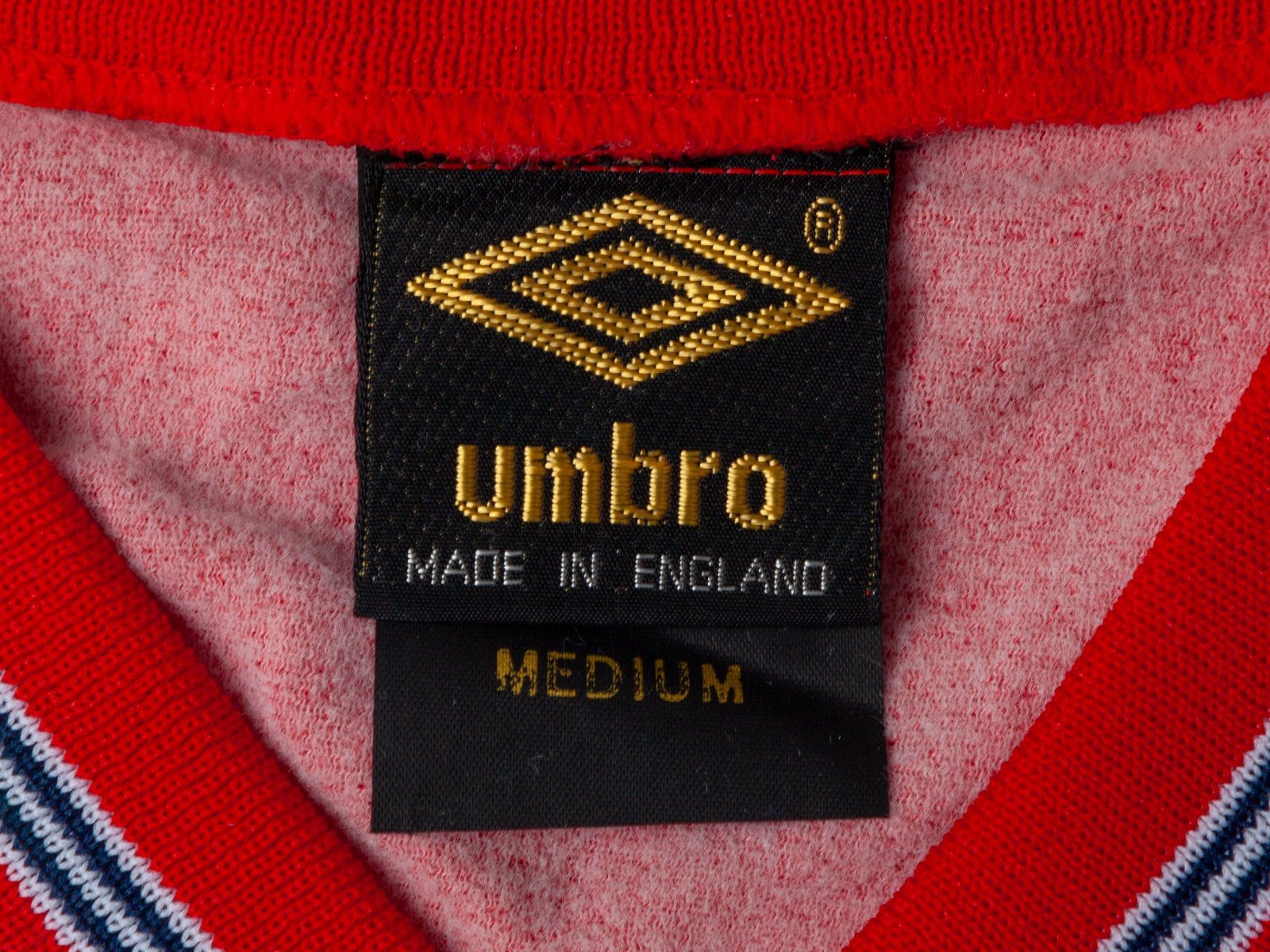 Inglaterra 1984 Visitante 4